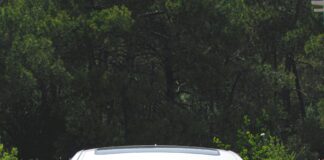 Elektrikli 2 Kişilik Motor ile Sürüş Keyfini Keşfedin!