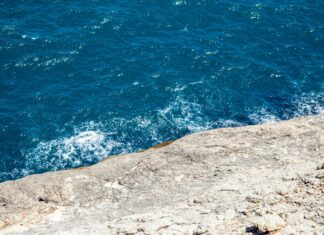 Elektrikli Deniz Motoru İle Sessiz ve Güçlü Deniz Keyfi Mümkün Mü?