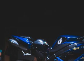 Elektrikli Motor Üstü Kapalı: Sürüş Keyfini Zirveye Taşıyan İnovasyon