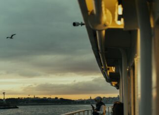 Elektrikli Spor Motor: Geleceğin Hız Tutkusunu Keşfedin!